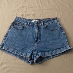 Medium wash mom jean shorts